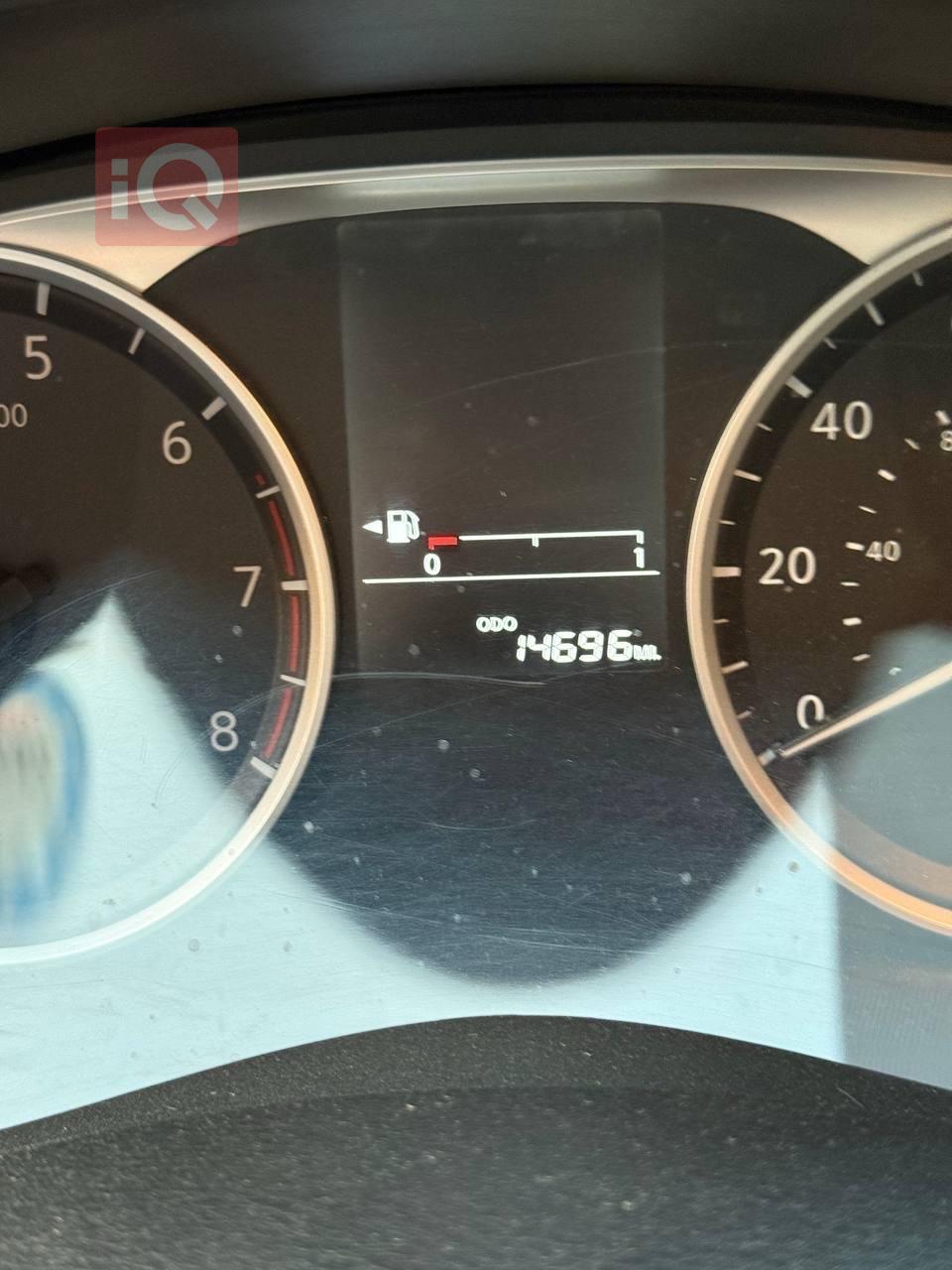 نيسان فيرسا